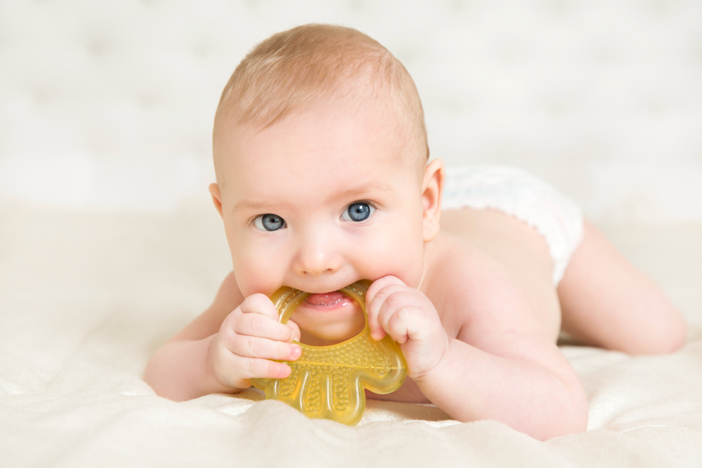 Bebekler Diş Çıkarma Döneminde Nasıl Rahatlatılabilir?
