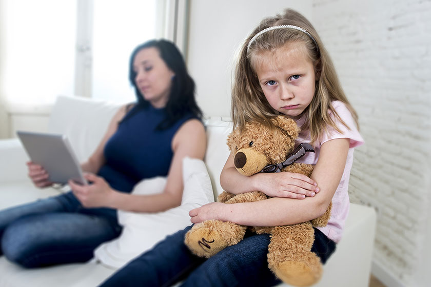 Dijital Dünyada Ailelerin Vakitsizliği Çocukların Mutsuzluk Sebebi